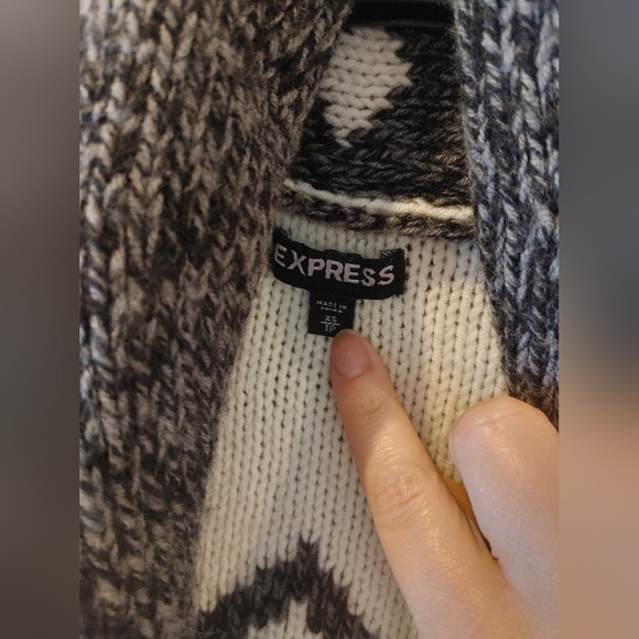 Express Merino Shawl Collar Short Sleeve Sweater Size XS - Picture 5 of 10